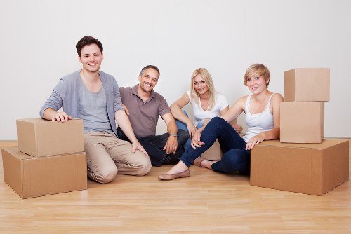 House removalists assisting with moving in Manandvan Stockwell neighborhood