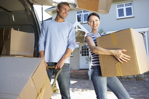 Commercial moving services and equipment in Manandvan Stockwell